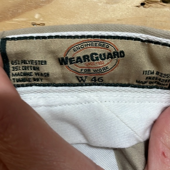 Wear Guard size W46 Khaki Color Flat Front Shorts with Front and Back Pockets - Picture 2 of 9